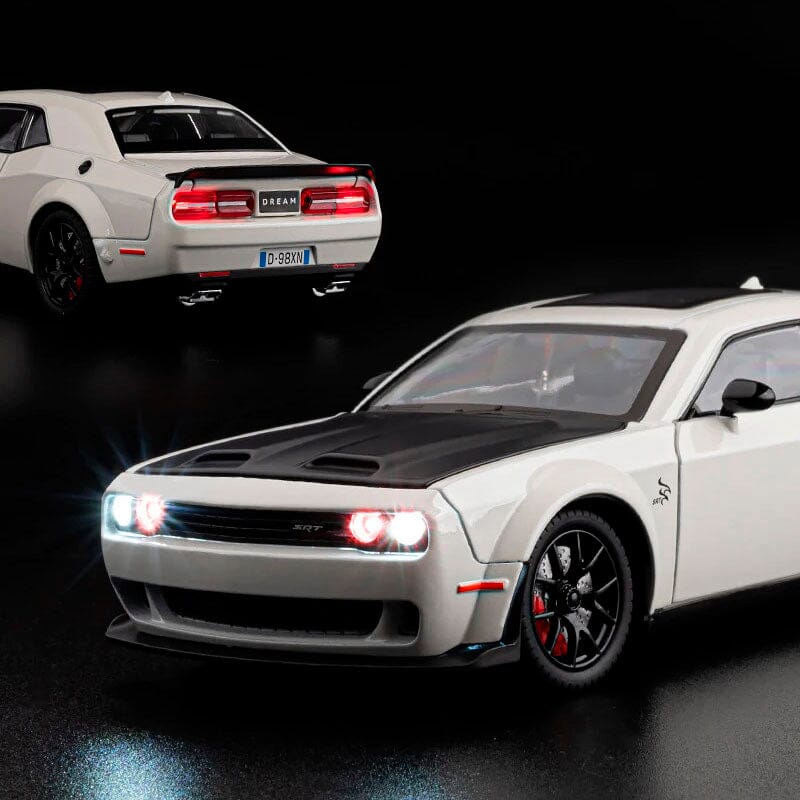 Dodge Challenger SRT Hellcat 1:24 Dodge Challenger SRT Hellcat 1:24 Guzer Racing 