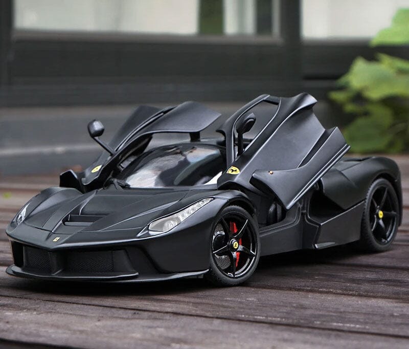 Ferrari LaFerrari (Escala 1:32) Ferrari LaFerrari (Escala 1:32) Guzer Racing 