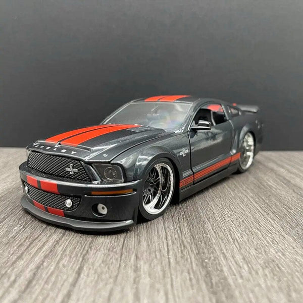 Ford Mustang Shelby GT500KR Custom Ford Mustang Shelby GT500KR Custom em Escala 1:24 Guzer Racing 