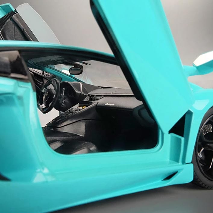 Lamborghini Aventador LP700-4 Lamborghini Aventador LP700-4 1:24 Guzer Racing 