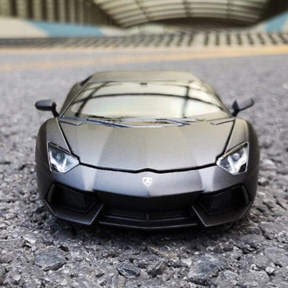 Lamborghini Aventador LP700-4 Lamborghini Aventador LP700-4 1:24 Guzer Racing 