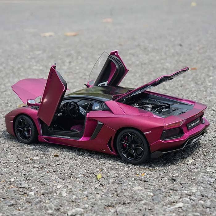 Lamborghini Aventador LP700-4 Lamborghini Aventador LP700-4 1:24 Guzer Racing Roxo 
