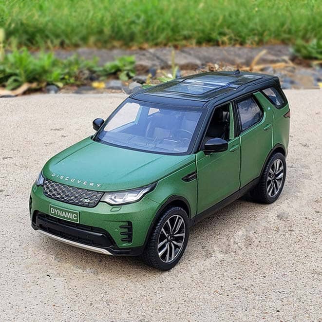 Land Rover Discovery R-Dynamic (1:24) Maxi-miniatura Range Rover Discovery R-Dynamic (1:24) Guzer Racing Verde Fosco 