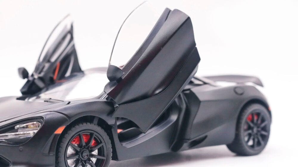 McLaren 720S (Escala 1:24) Maxi-Miniatura de McLaren 720S (Escala 1:24) Guzer Racing 