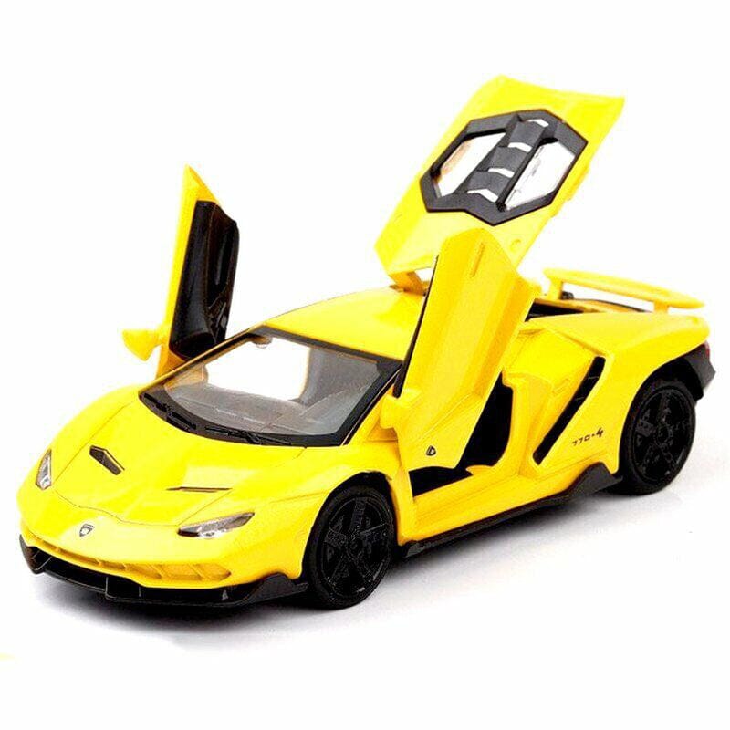 Miniatura de Lamborghini LP770-4 em Metal (Escala 1:32) Miniatura de Lamborghini LP770-4 em Metal (Escala 1:32) Guzer Racing Amarelo 