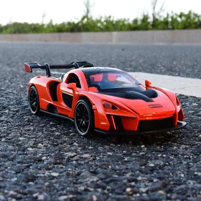 Miniatura de McLaren Senna em Metal Miniatura de McLaren Senna em Metal (Escala 1:32) Guzer Racing 