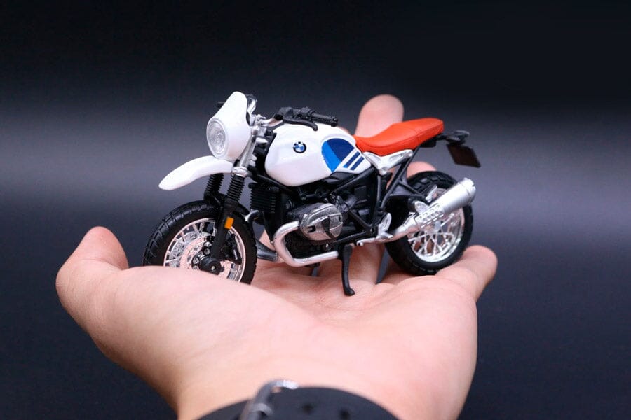Moto BMW R nineT Urban G/S Moto BMW R nineT Urban G/S em Escala 1:24 Guzer Racing 