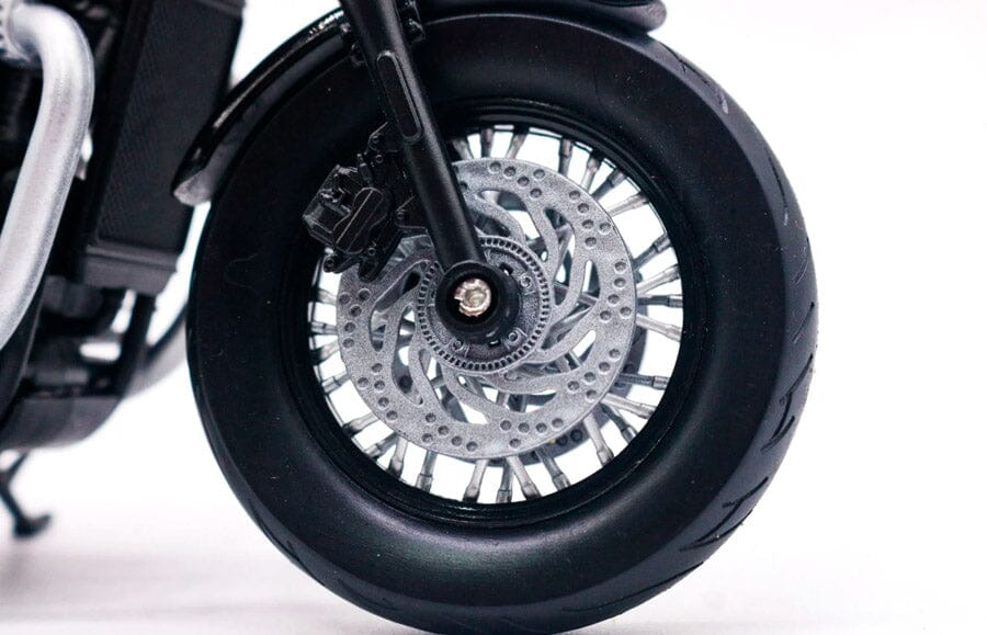Moto Triumph Bonneville Bobber Moto Triumph Bonneville Bobber em escala 1:12 Guzer Racing 