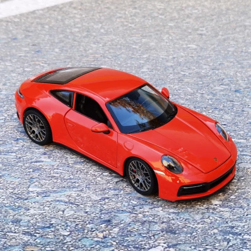 Porsche 911 Carrera 4S em Escala 1:24 Porsche 911 Carrera 4S em Escala 1:24 Guzer Racing 