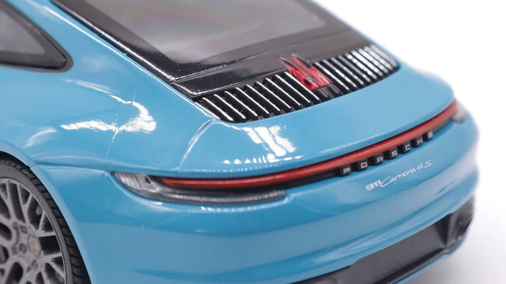 Porsche 911 Carrera 4S em Escala 1:24 Porsche 911 Carrera 4S em Escala 1:24 Guzer Racing 