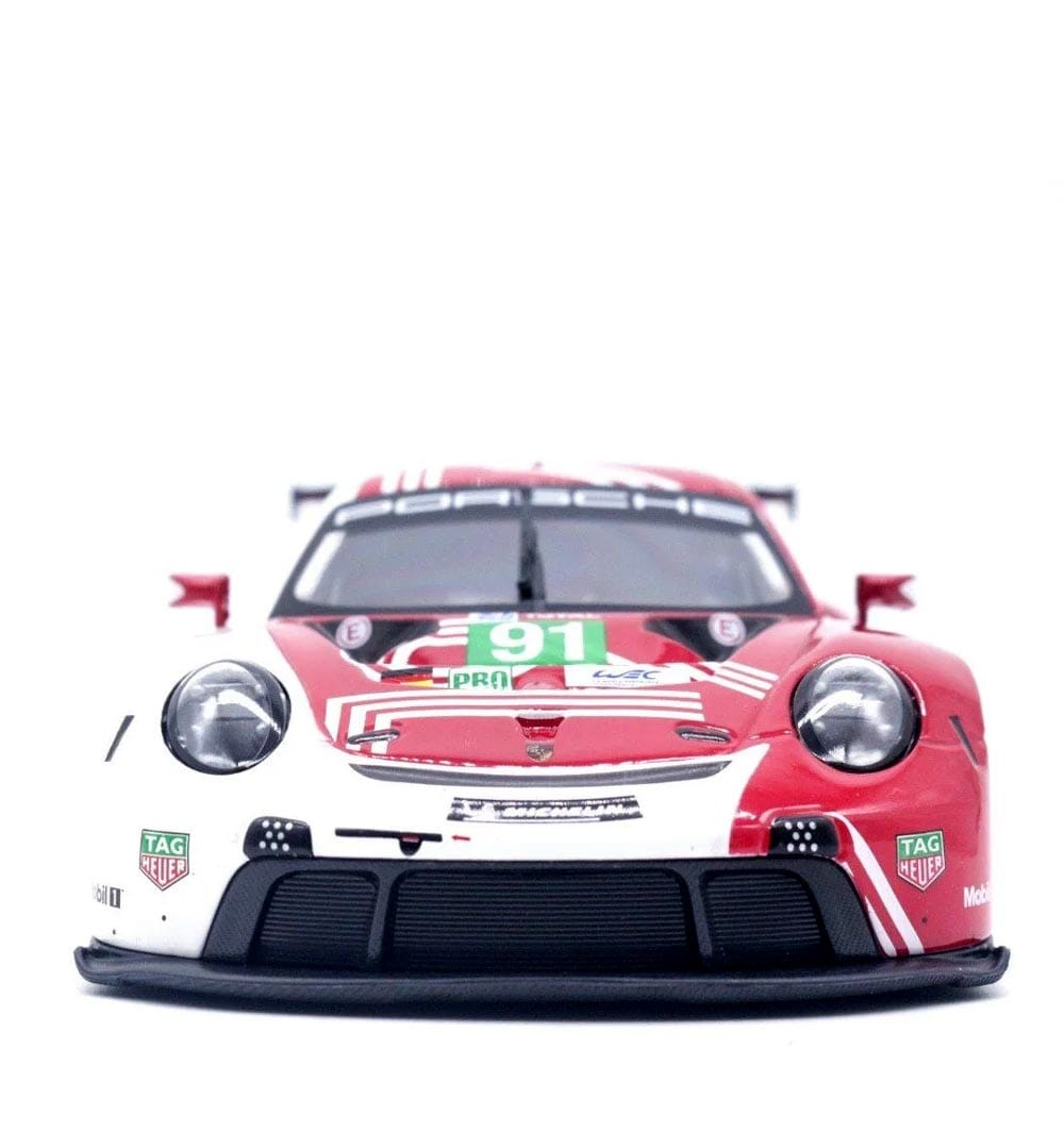 Porsche 911 RSR em Escala 1:24 Porsche 911 RSR em Escala 1:24 Guzer Racing 