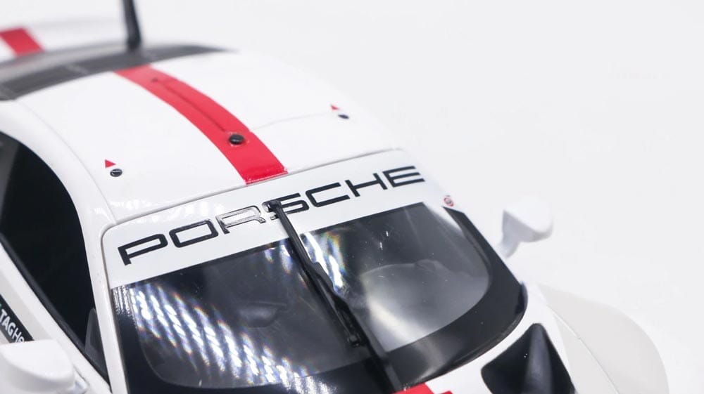 Porsche 911 RSR em Escala 1:24 Porsche 911 RSR em Escala 1:24 Guzer Racing 