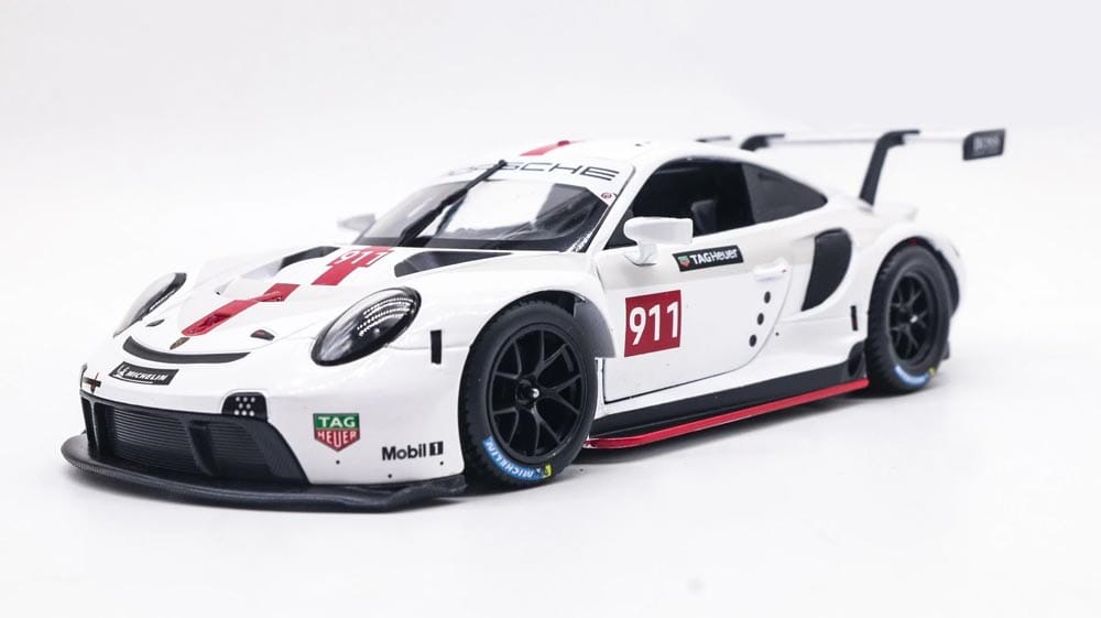 Porsche 911 RSR em Escala 1:24 Porsche 911 RSR em Escala 1:24 Guzer Racing 