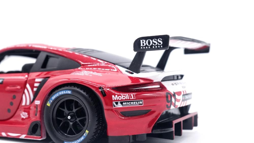 Porsche 911 RSR em Escala 1:24 Porsche 911 RSR em Escala 1:24 Guzer Racing 