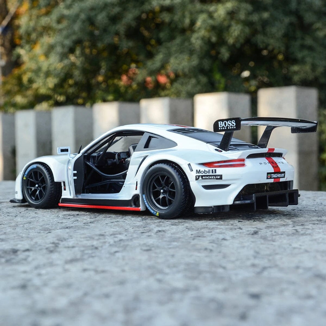 Porsche 911 RSR em Escala 1:24 Porsche 911 RSR em Escala 1:24 Guzer Racing 