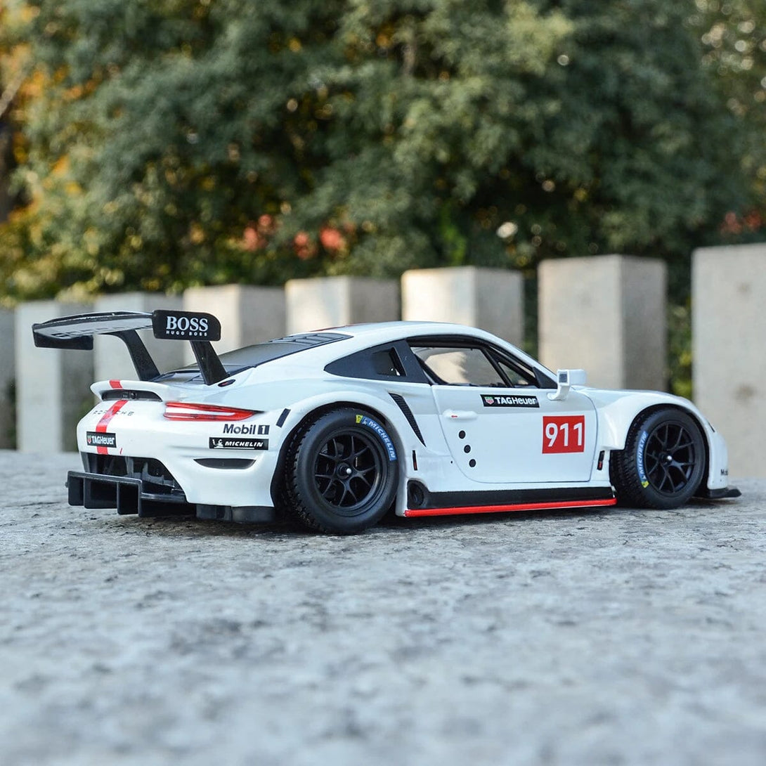 Porsche 911 RSR em Escala 1:24 Porsche 911 RSR em Escala 1:24 Guzer Racing 