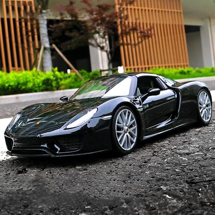 Porsche 918 Spyder (Escala 1:24) Porsche 918 Spyder (Escala 1:24) Guzer Racing 