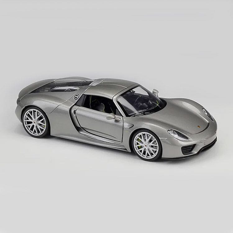 Porsche 918 Spyder (Escala 1:24) Porsche 918 Spyder (Escala 1:24) Guzer Racing Prata com Capota 