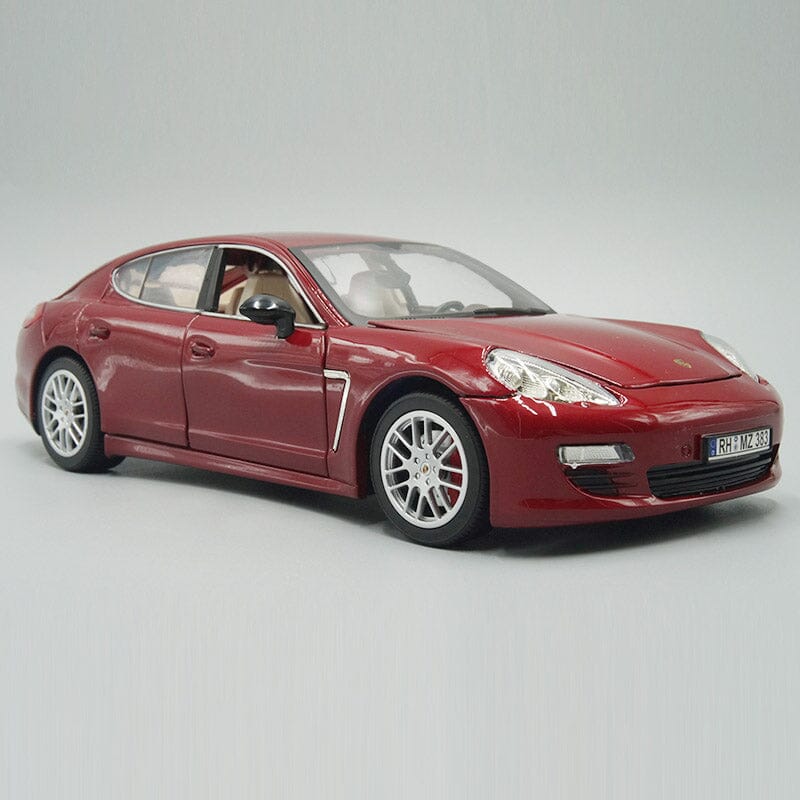 Porsche Panamera - Super-Miniatura Colecionável em Escala 1:18 Porsche Panamera - Super-Miniatura Colecionável em Escala 1:18 Guzer Racing Vermelho Royal 